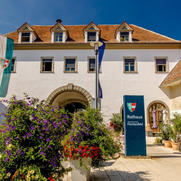 Datei:AT fuerstenfeld5.jpg