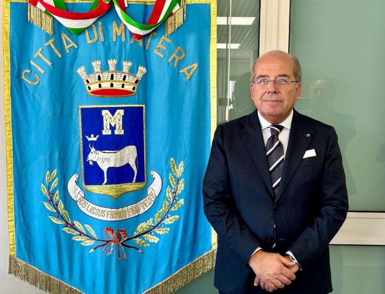 Datei:IT matera-g2.jpg