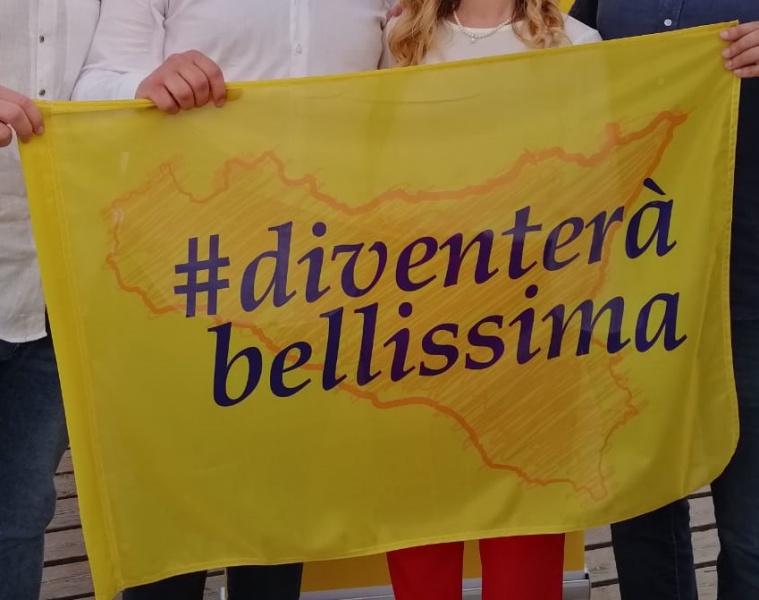 Datei:POL IT diventera-bellissima1-.jpg