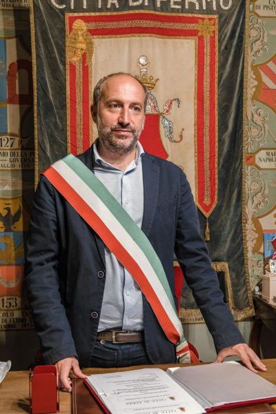 Datei:IT fermo-g4.jpg