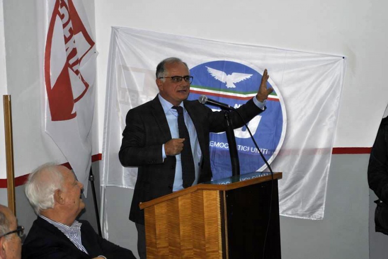 Datei:POL IT nuovo-cdu2.jpg