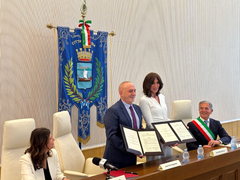 Datei:IT olbia-g3.jpg