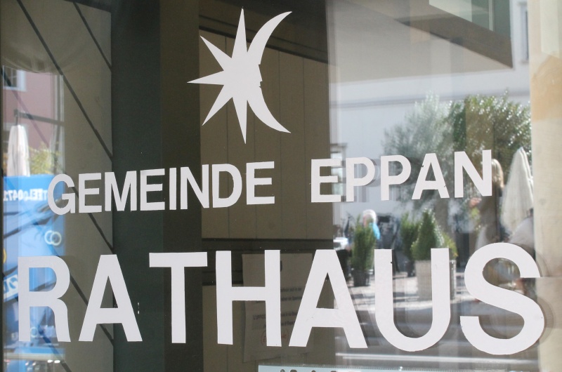 Datei:IT eppan-an-der-weinstrasse-w-ms1.jpg