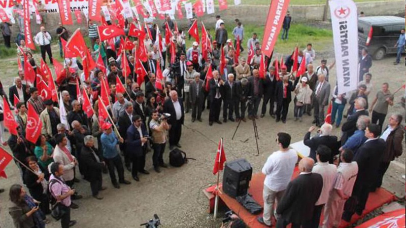 Datei:POL TR vatan-partisi2015-4.jpg