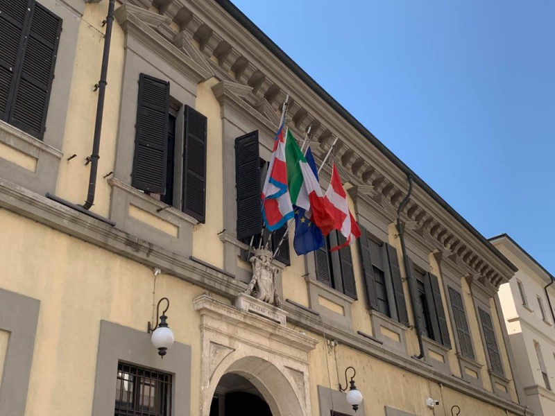 Datei:IT novara3.jpg