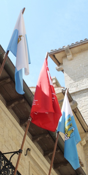 Datei:SM san-marino-citta-ms5.jpg