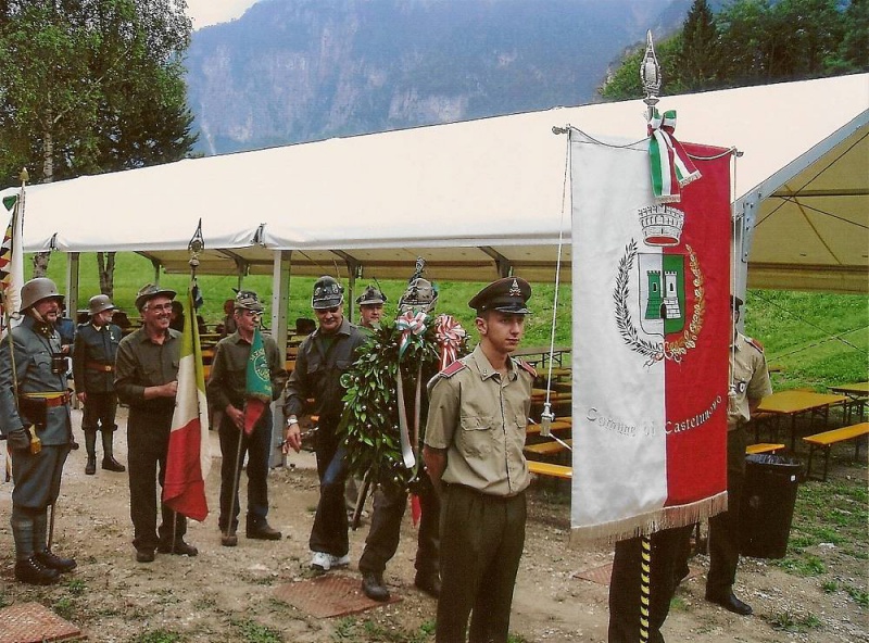 Datei:IT castelnuovo-g7.jpg